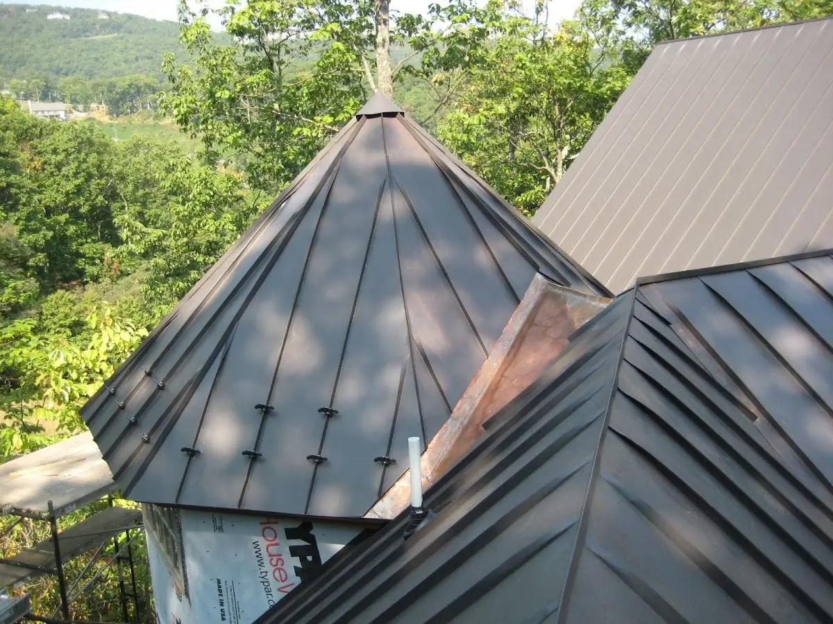 Professional Roof Tarp Installation by Craftsman Roofing in Coles Corner